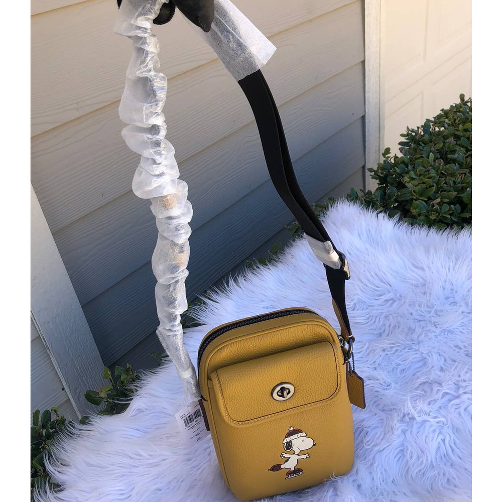 New Coach Men Crossbody Peanuts Heritage  With Snoopy Motif Man Bag - Picture 8 of 9